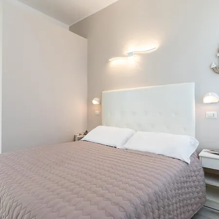 Amadei Hotel Promenade-2
